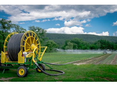 抗靜電和耐化學(xué)性軟管在農(nóng)業(yè)和農(nóng)用機(jī)械中的重要性